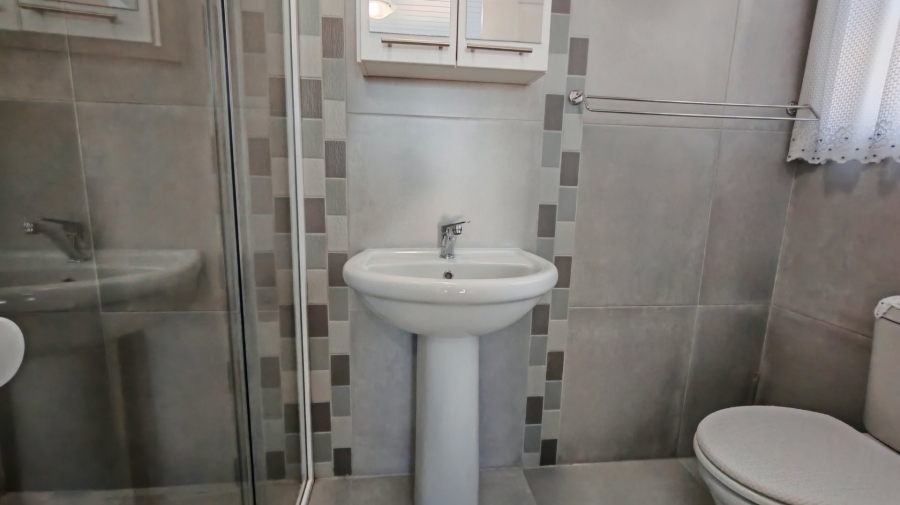 2 Bedroom Property for Sale in Tergniet Western Cape